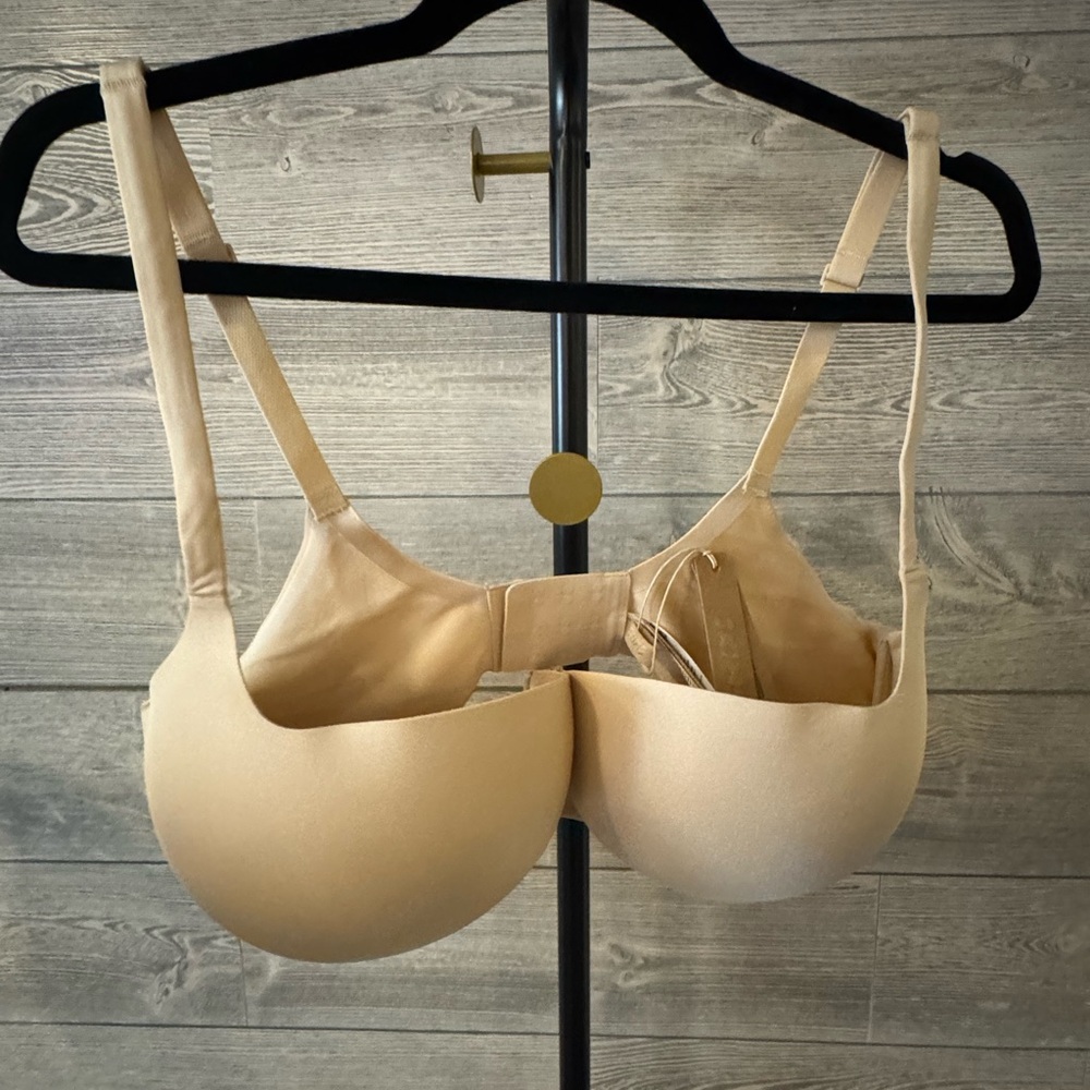 NWT 🎉 SKIMS Ultimate Push-Up Balconette Bra (Sand)